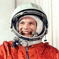 Первый космонавт земли Юрий Гагарин